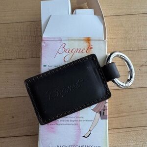 Black Leather Magnetic Bag Holder